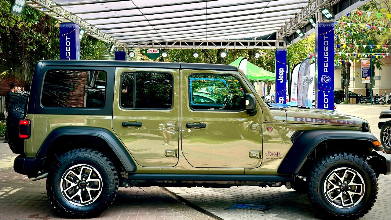 New 2025 Jeep Wrangler Rubicon - Modern Offroad Luxury SUV!