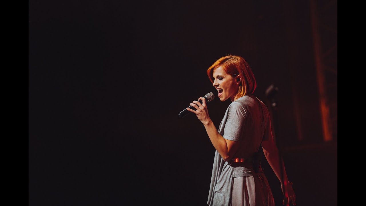 Nina Pu&scaron;lar - Dež (#malodrugace LIVE in Križanke)