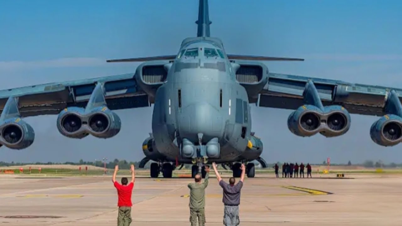 The largest aircraft in the wold air force military transport | C-5 super galaxy in action 