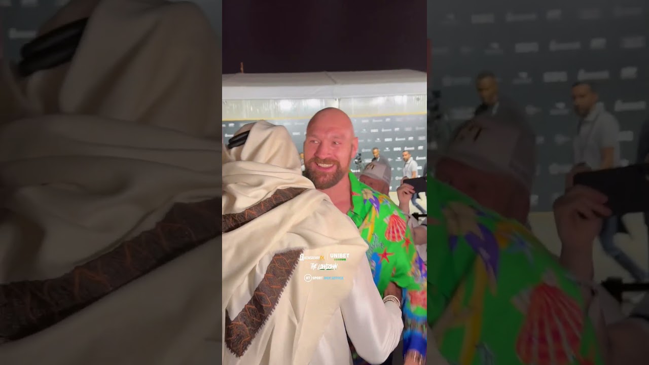 🔉 BOMB SQUADDDDDD 💣 Tyson Fury and Deontay Wilder cross paths at #PaulFury