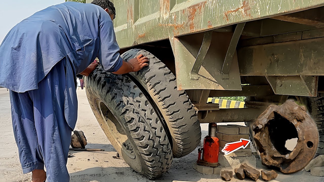 Overloaded Trolley Wheel Hub Completely Destroyed – Fixed Perfectly By Genius Pakistani Mechanics