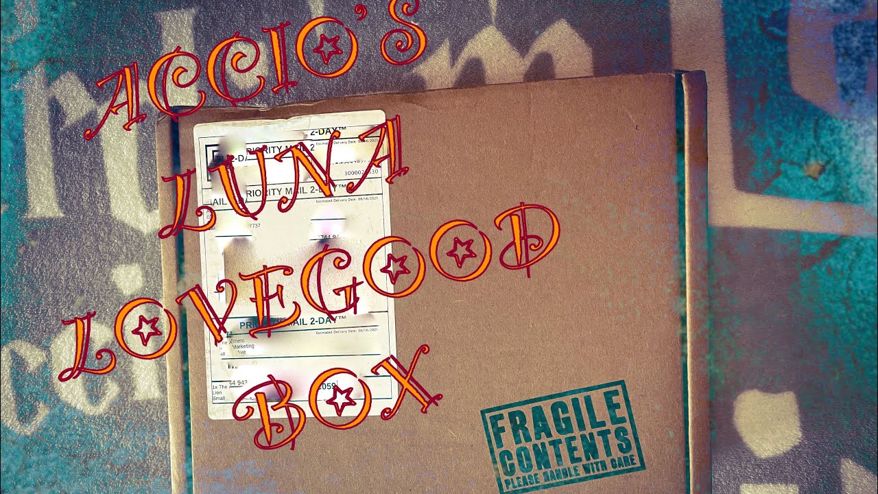 August Accio Box - Luna Box