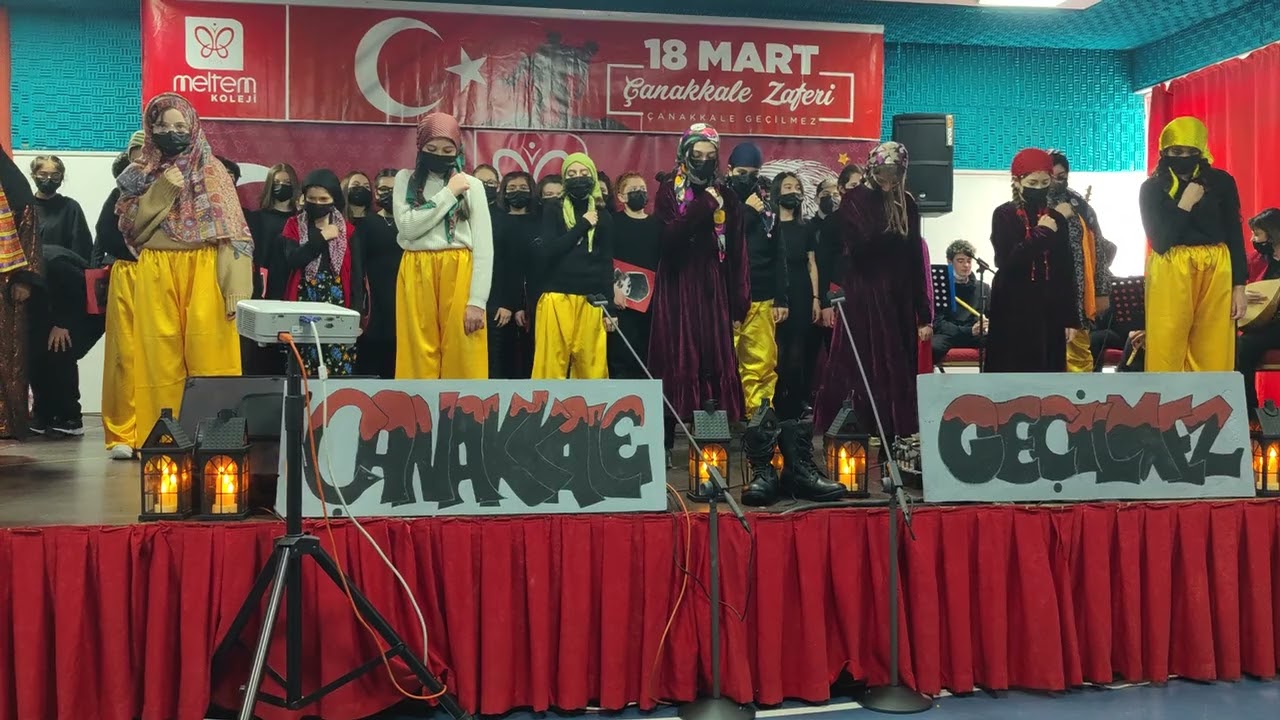 Meltem Koleji Ortaokul Öğrencilerimizin 18 Mart Çanakkale Zaferi Gösterisi
