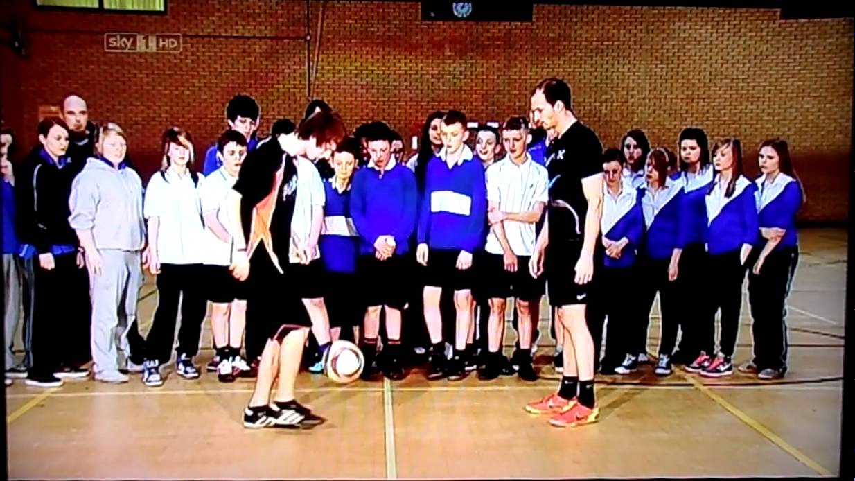 Skill Skool- football freestyle daniel cutting (full)