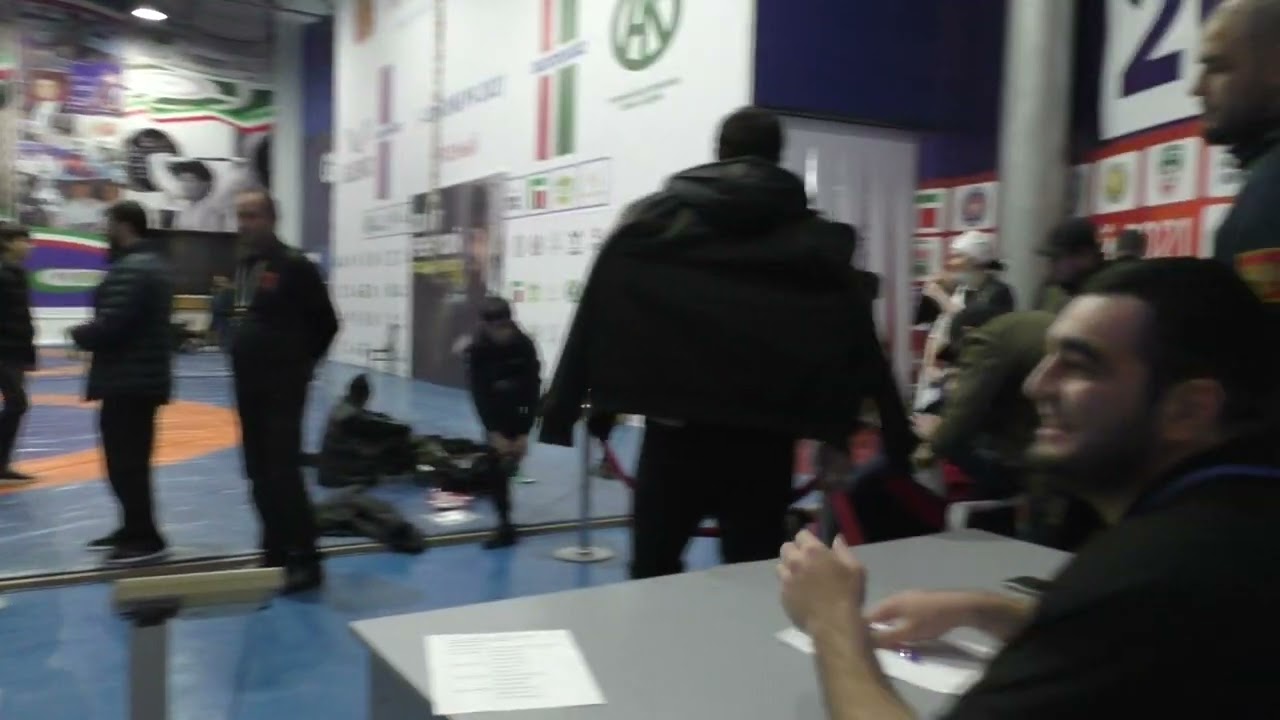 Взвешивание борцов до 42 и 45 кг. 2 ч.