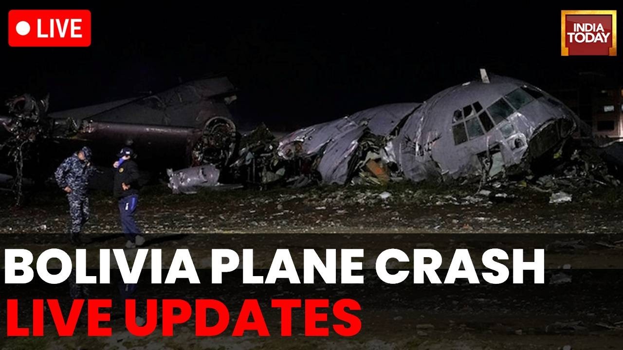 Bolivia Plane Crash News LIVE | Bolivian Plane Crash Kills 15, Cash Scatters on Road | Crash News