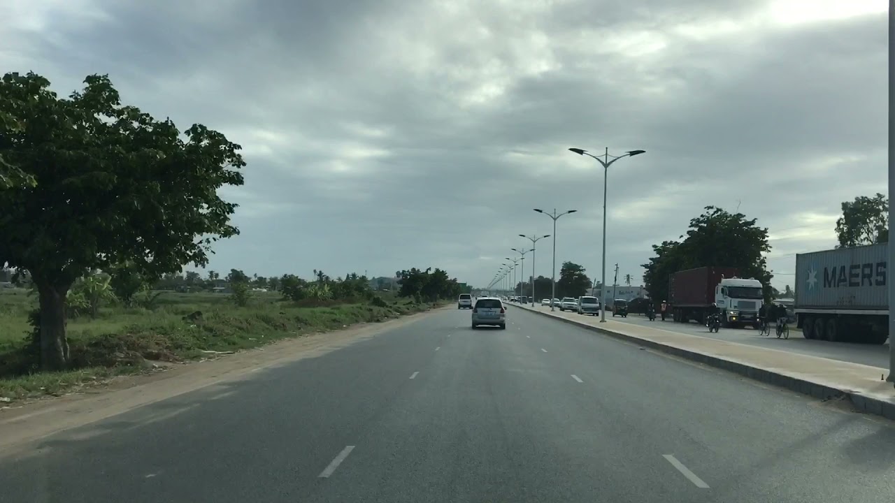 N6 do sinaleiro da Munhava a entrada do six, Cidade da Beira Moçambique (Mozambique) África,