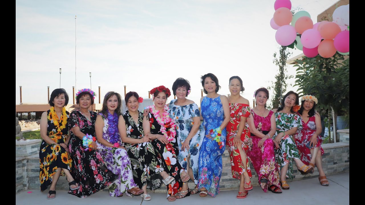 A Hawaiian Theme Party  09 /05 /21