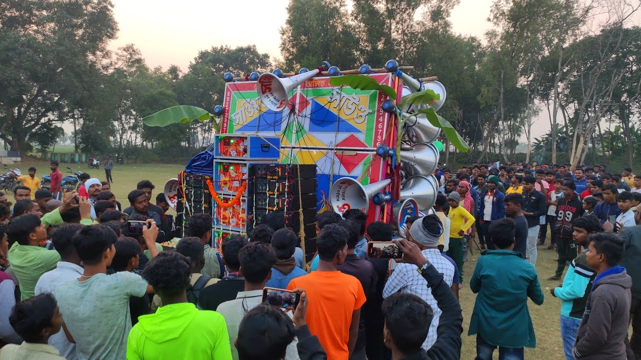আজ সঞ্জিত সাউন্ড নতুন বক্স😎অসিত দার হাতে 10টা1000 দিয়ে সেটিং করা হল1টা1000প্রবলেমের😎ph..8927239743