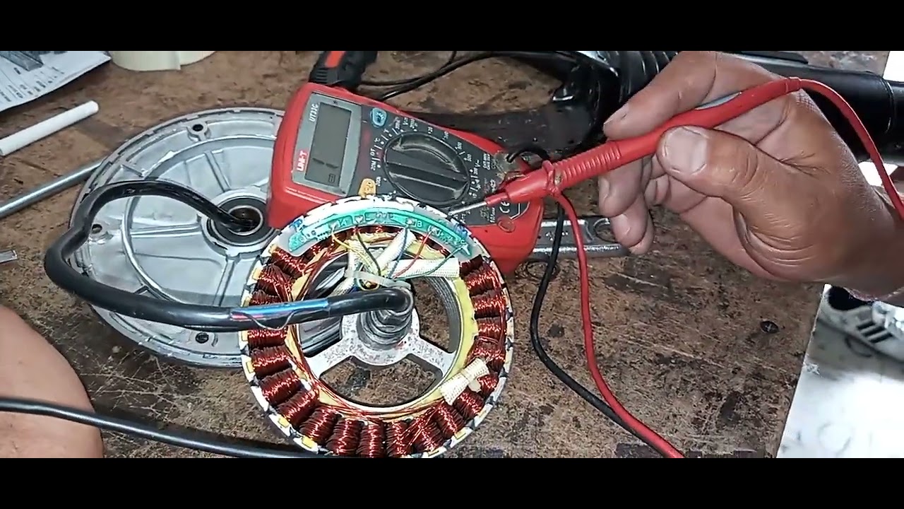 RoRoTEC reparación de monopatín eléctrico ninebot daño y cambio de sensor hall del motor