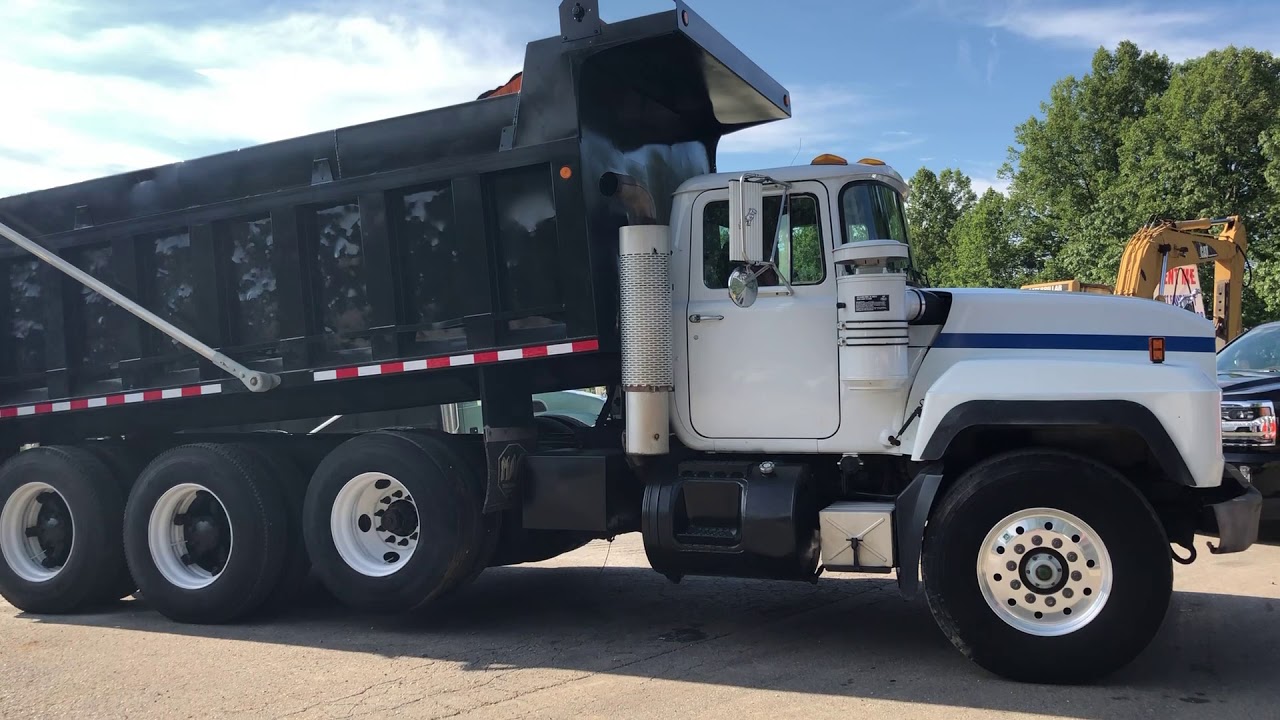 2000 Mack RD600GK Tri Axle Dump Truck For Sale