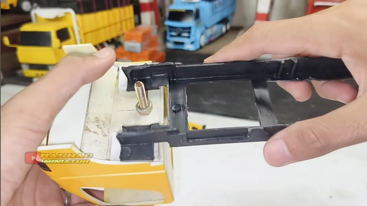 cara membuat miniatur truk canter style HEREX