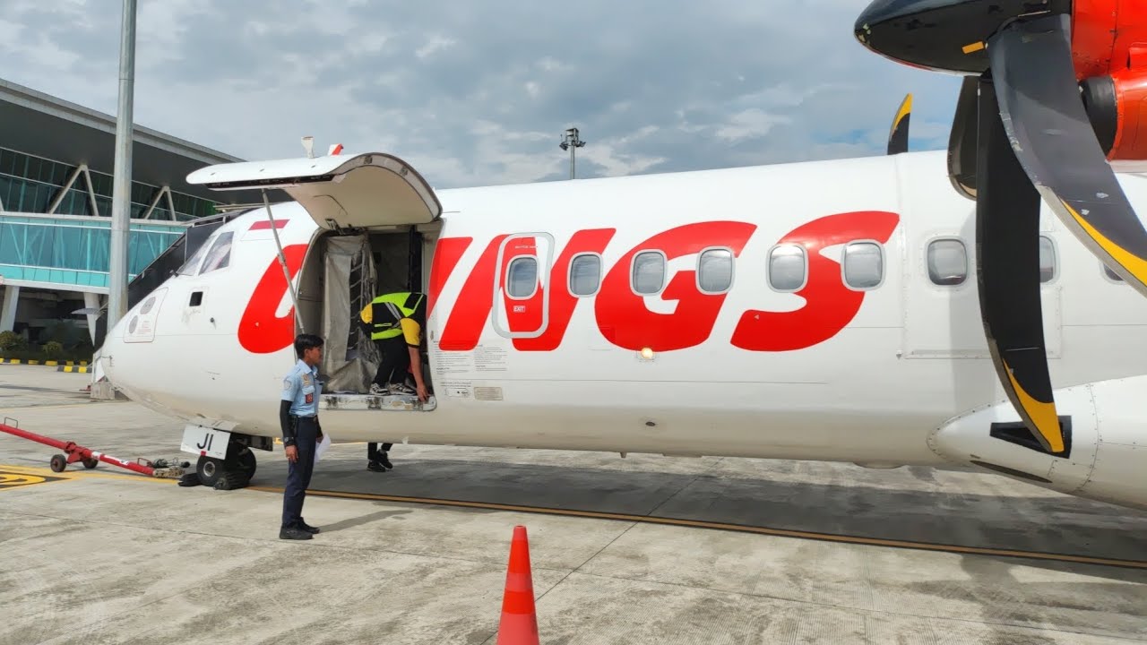 Wings Air ATR 72-600 PK-WJI Landing at Samarinda