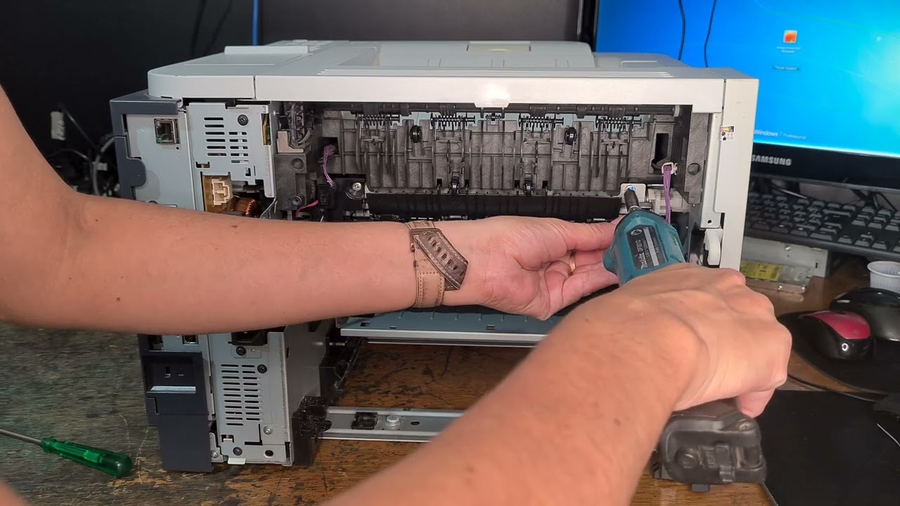 Impressão Ruim na HP.LaserJet P3015 , como desmontar a fusão