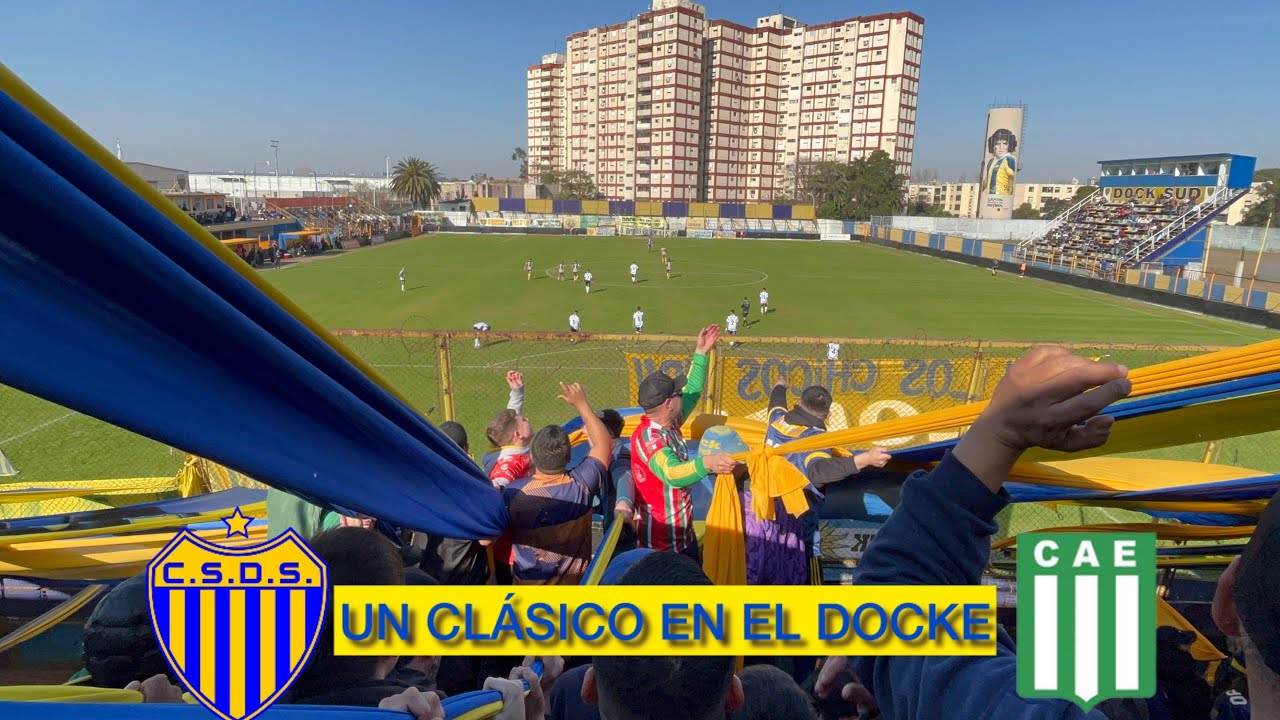 ESTE ES EL FAMOSO DOCK SUD Y EL CLÁSICO CON EXCURSIONISTAS