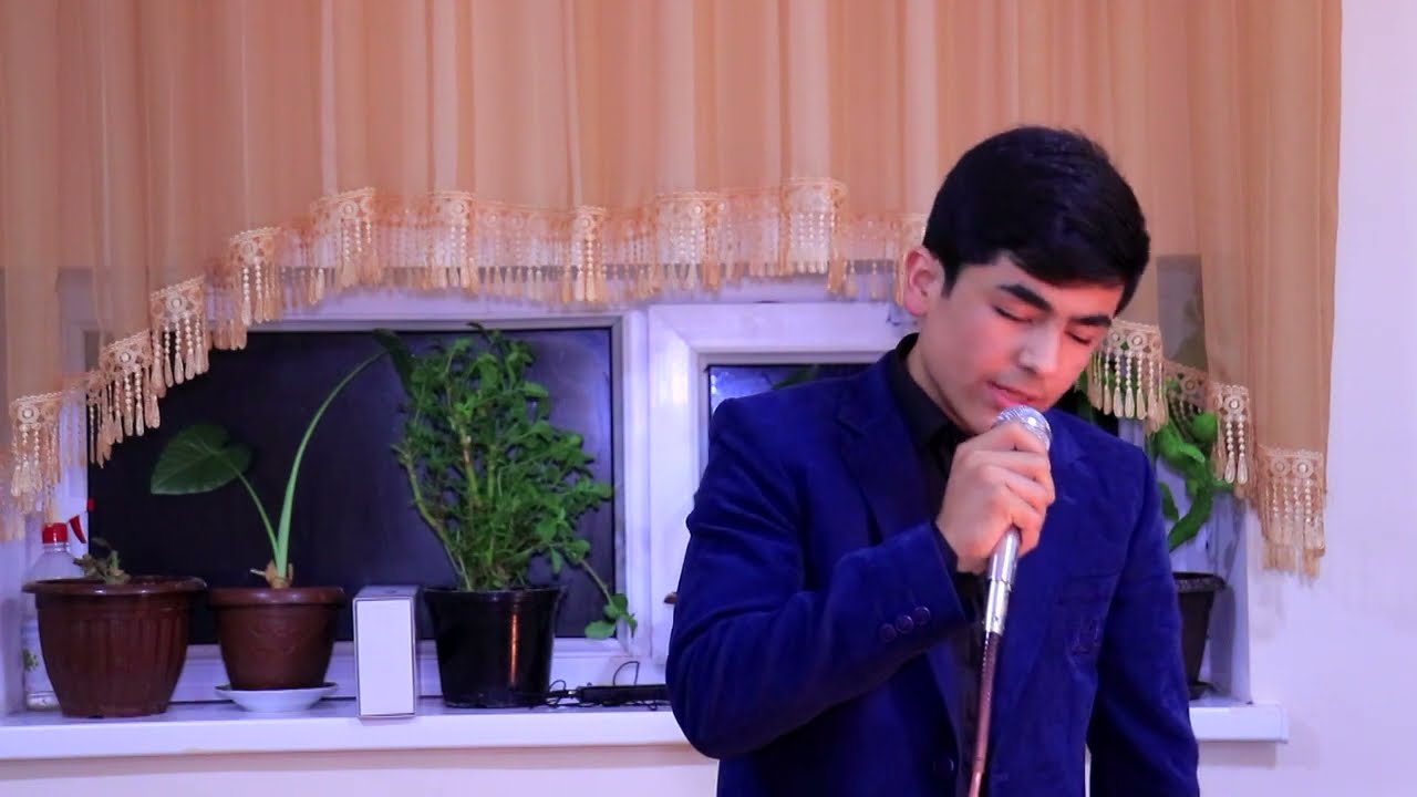 Мехрон Авезов