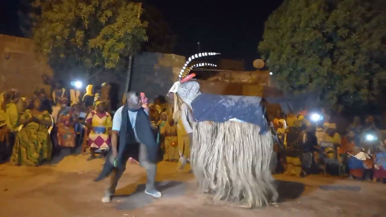cérémonie traditionnelle de Marionnette de Markala 