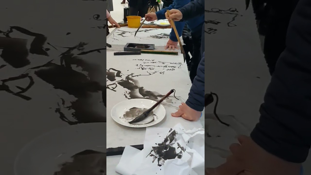 문인화 신년 휘호입니다.금봉미술관에서 금봉 박행보선생님과 현장 휘호했습니다. 