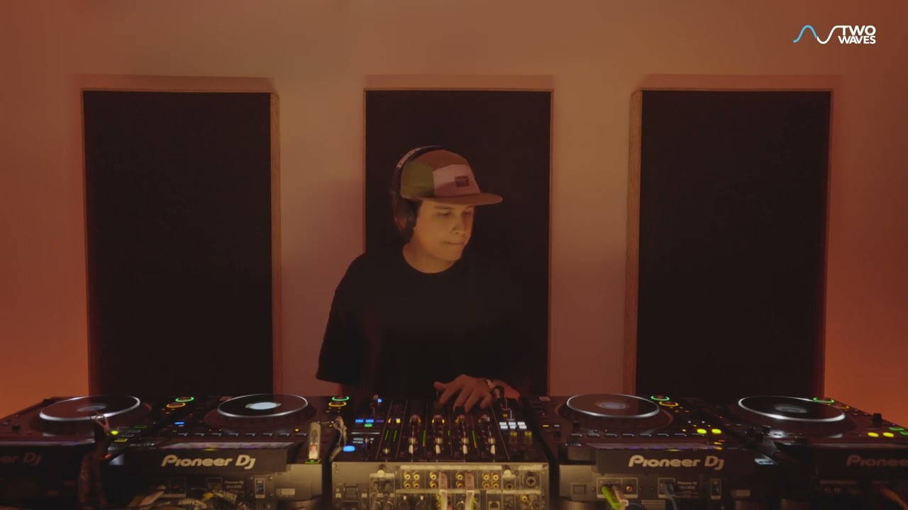 Kevin Mora Dj Set I Two Waves Studio