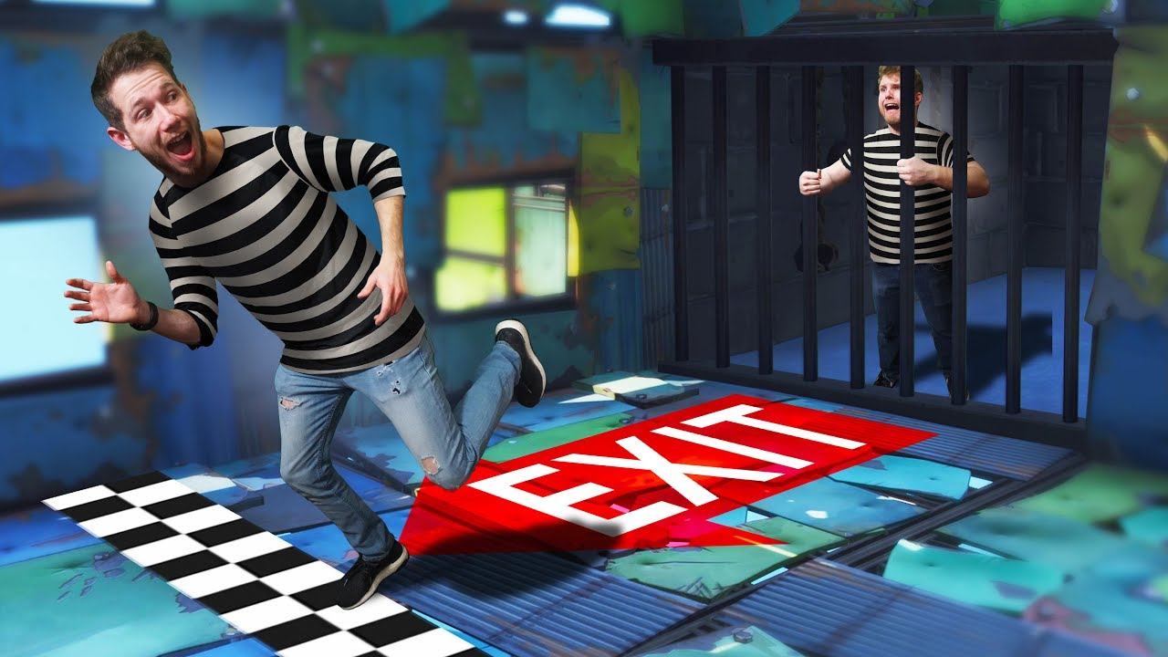 Prison Escape Race Challenge! | Fortnite