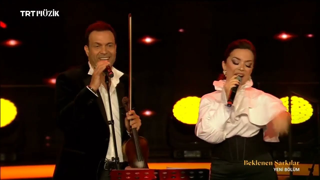 Esra İçöz - Talat Er - Aşkın Kanunu - Aşkınla Yana Yana ( TRT Müzik Beklenen Şarkılar 15 Nisan 2022)