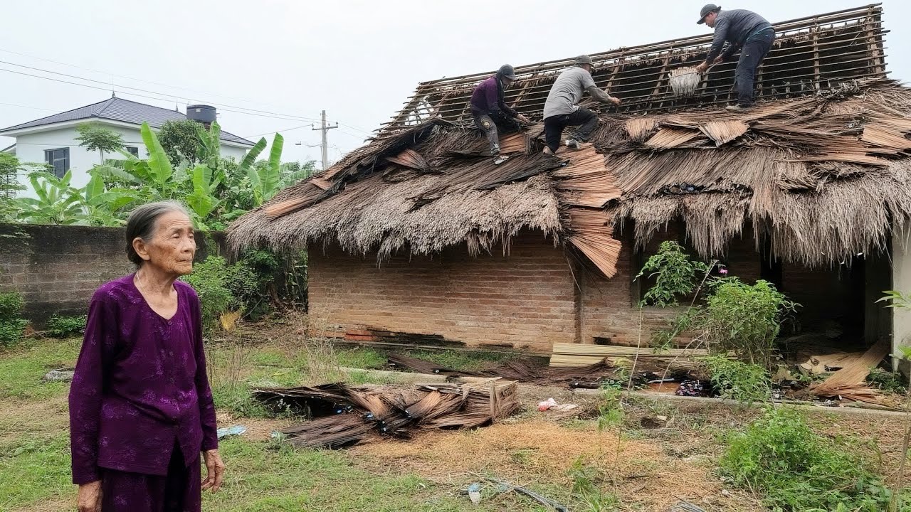 FROM START TO END - The Process of Helping a Poor Elderly Woman Clean and Build Her Dream New Home.