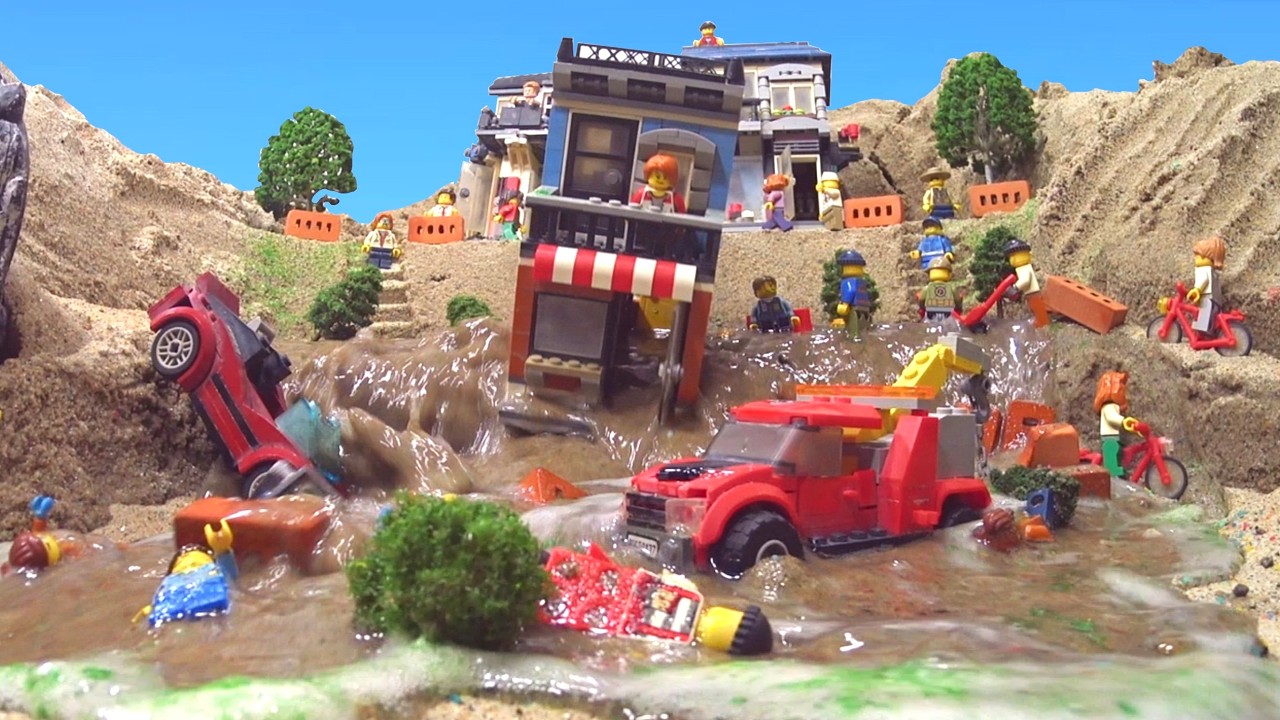 LEGO DAM BREACH AND DAMN CITY FLOOD DISASTER