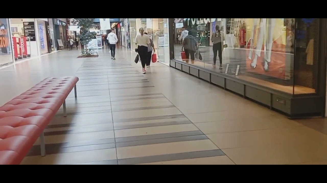 A short visit to Lotus mall in Oradea 🇷🇴 @dream @dianaandromaesp @MrBeast #subscribe
