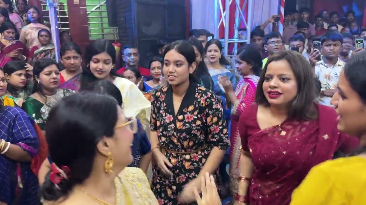 Durga puja aroti 2025