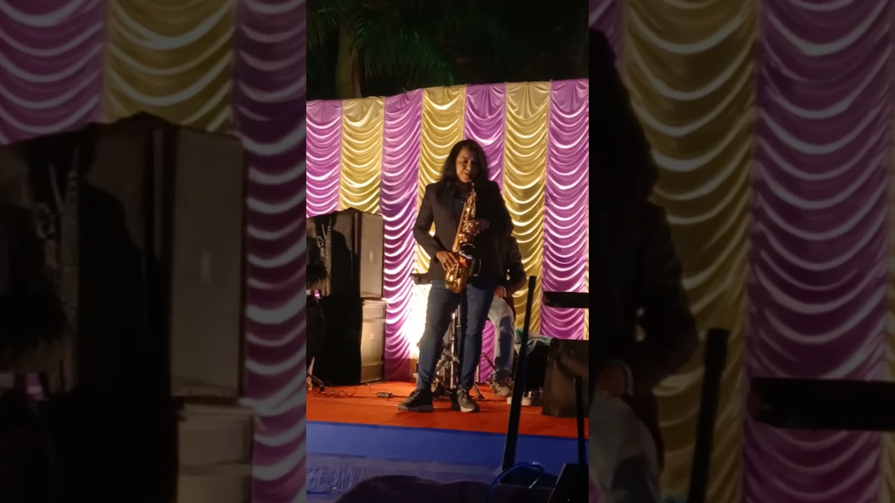 Kya yehi pyar hain original song sing by kishor kumar. Saxophone covered by chandrani banerjee. 