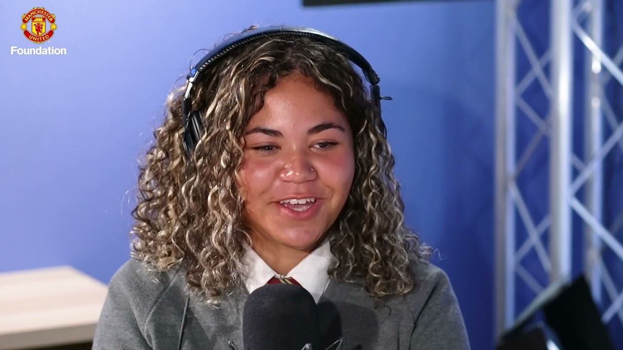 Students from Dean Trust Ardwick discuss the effect social media has on our mental health 🧠