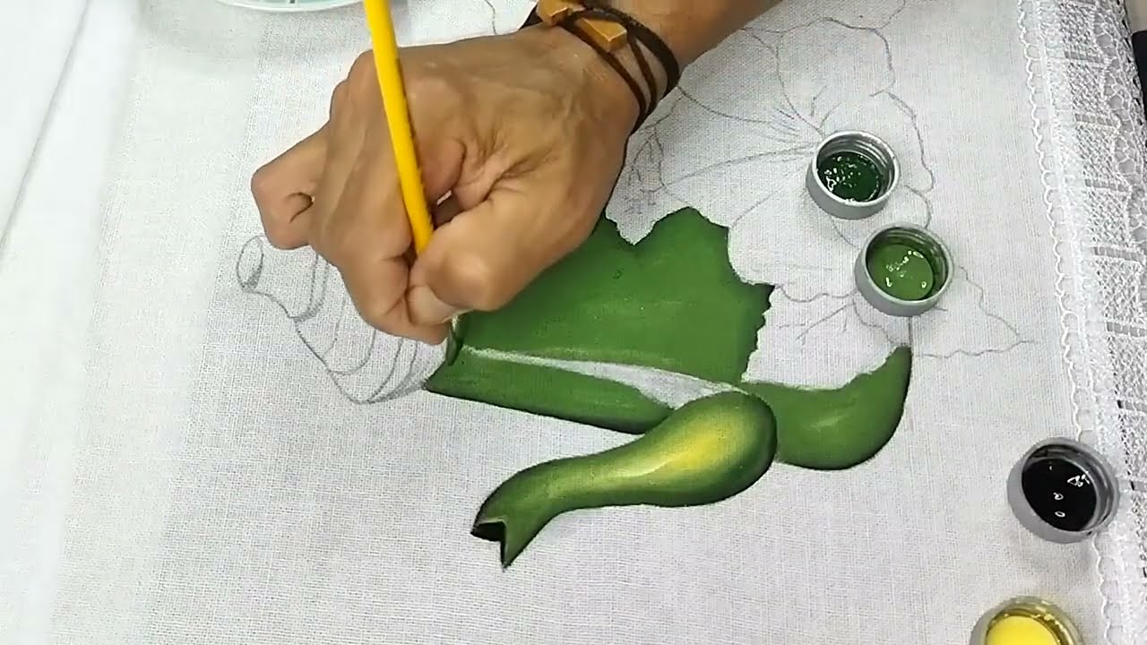 Roberto Ferreira - REPRISE -  Novo Projeto   Aprenda a Pintar Bule de Porcelana Verde   Parte 1