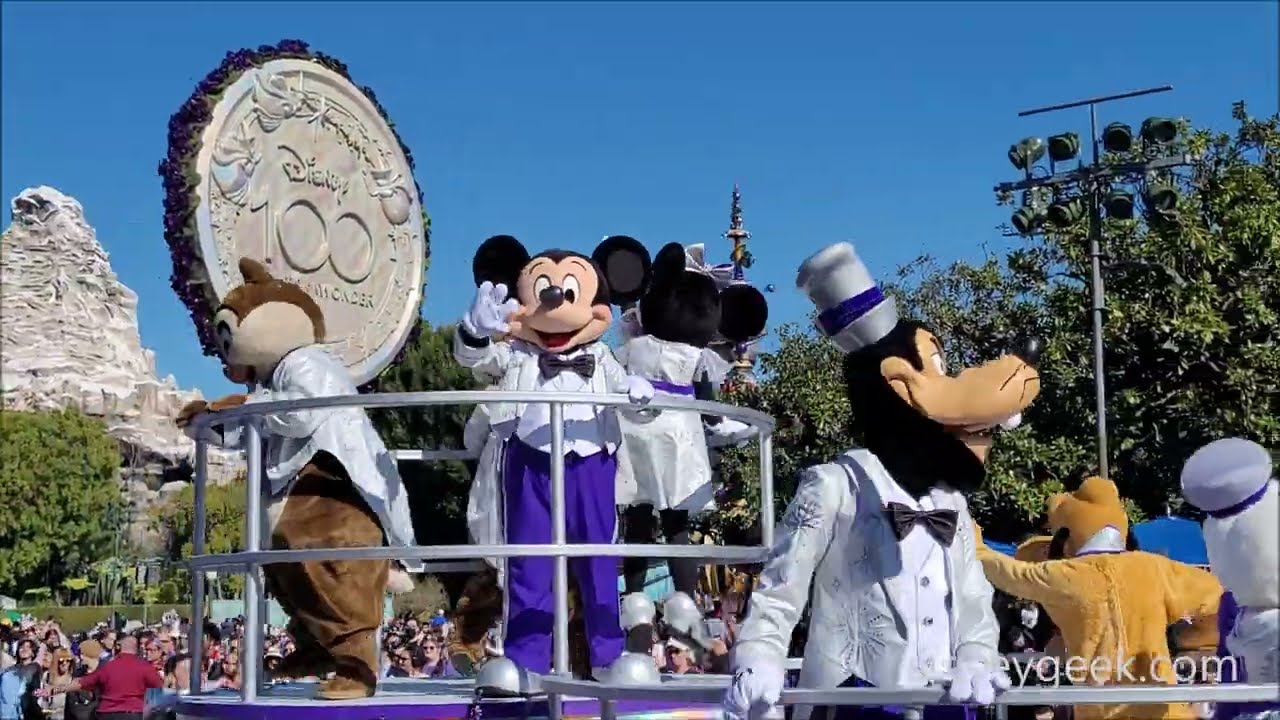 Disneyland: Mickey & Friends Cavalcade - Disney100 Edition