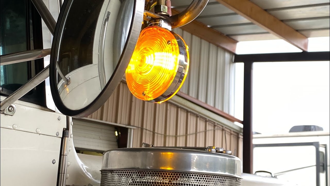 Peterbilt 359 Mirror Light Installation/ Merry Christmas!