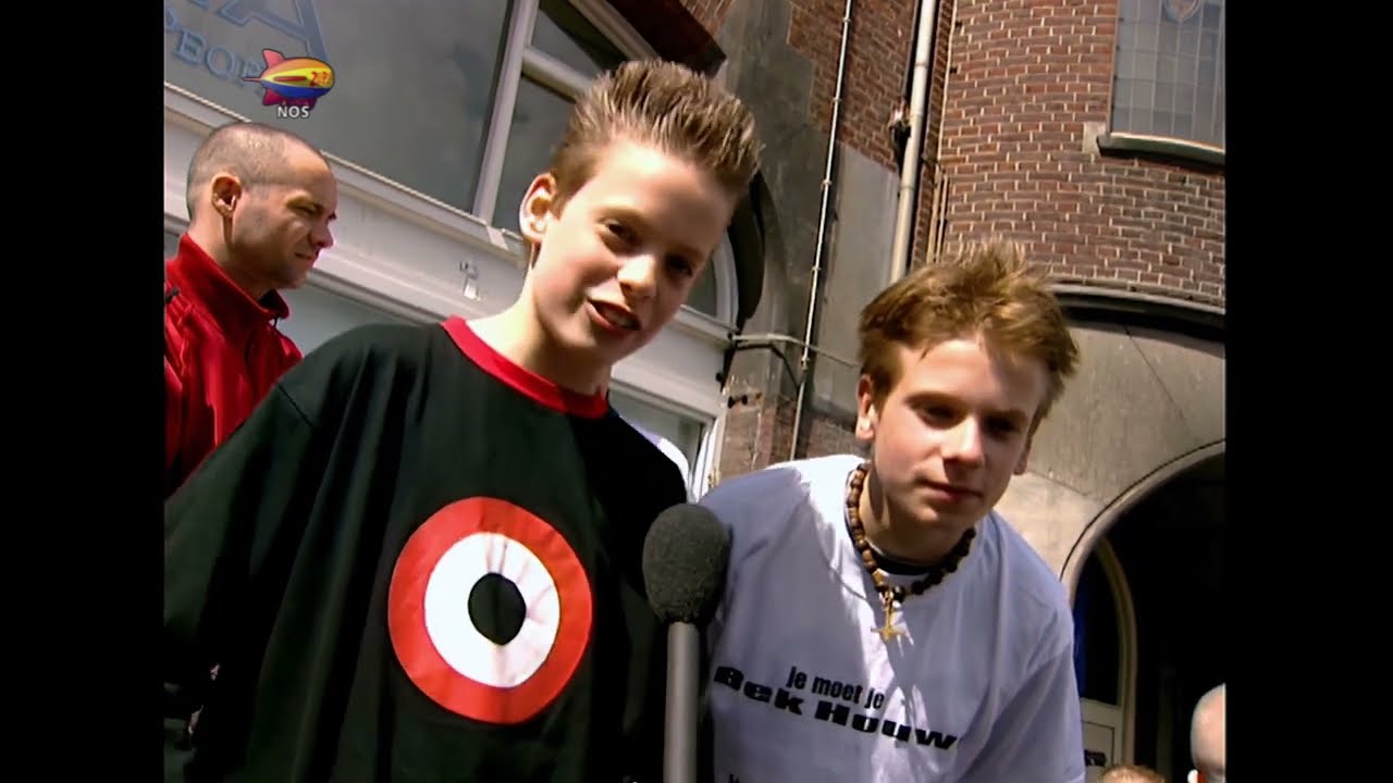 'Je Moet Je Bek Houwe!' clip shoot op het NOS Jeugdjournaal - 2 mei 2003