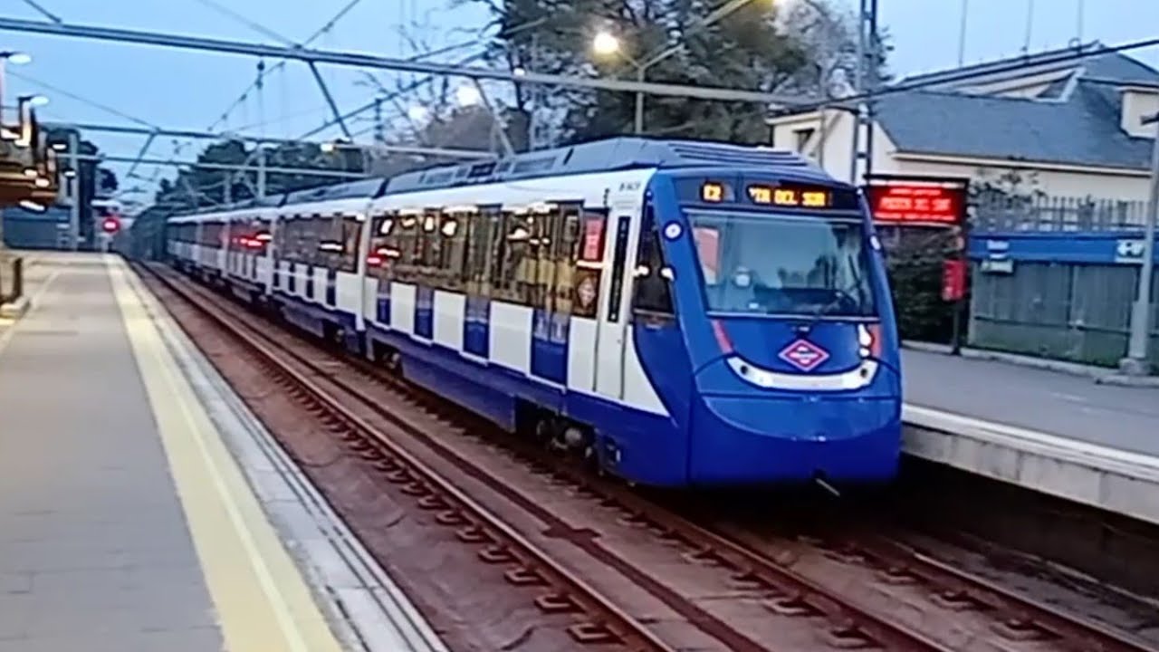 Metro de Madrid: Unidad 9444 en Bat&aacute;n L10.