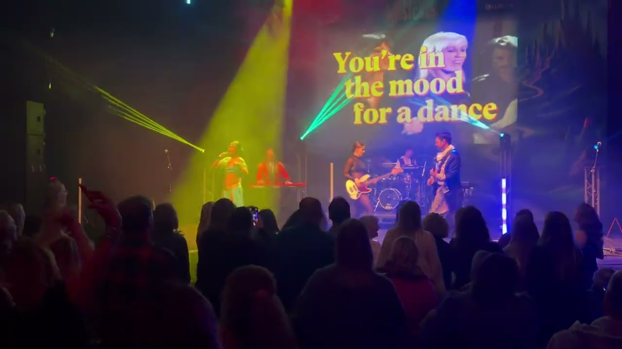 DANCING QUEEN | Sing The Musicals UK Tour