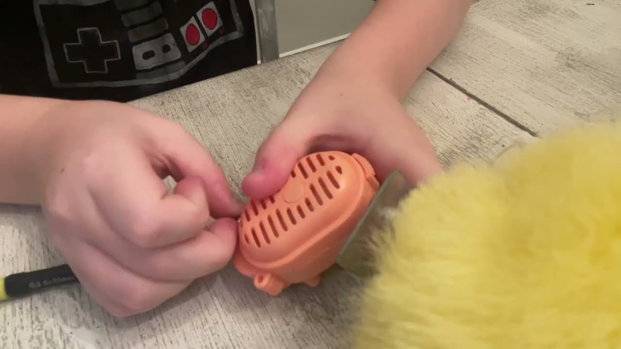 Trying to fix a 1986 Big Bird Pull String doll  --  Part 1