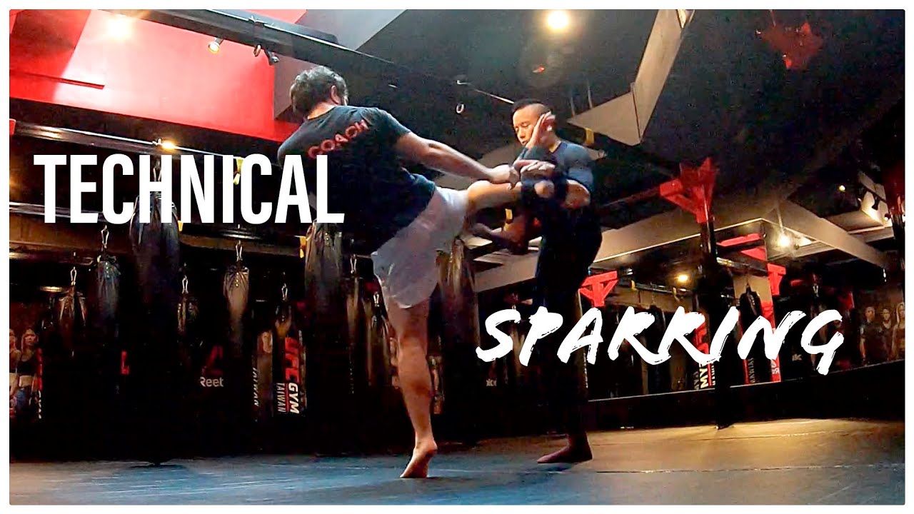Muay Thai - Technical kick sparring feat. Jon Jordan @goldphantom