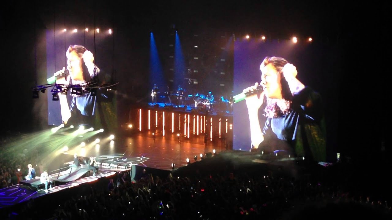 Niall's speech + Don't forget where you belong - One direction - Live in Dublin 17-10-2015