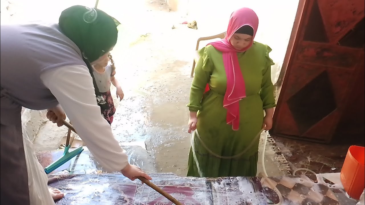 رحله كامله في غسيل السجاد روتين غسيل السجاد بكل سهوله