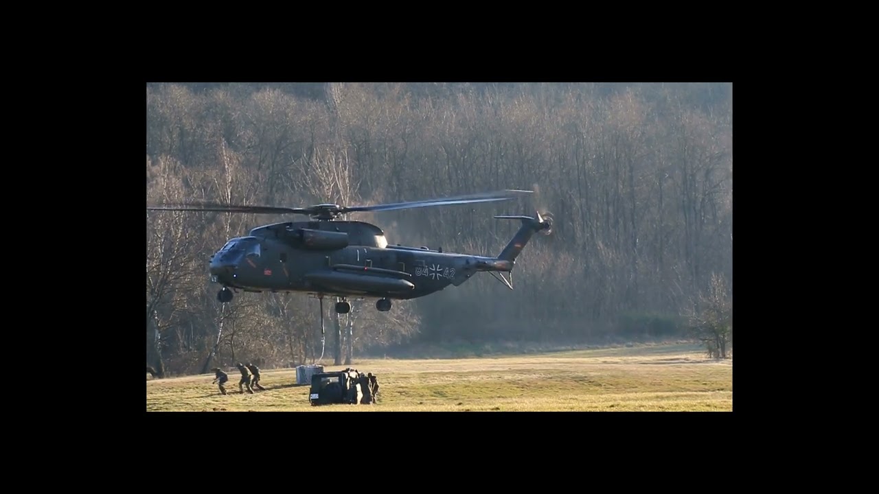 Sikorsky CH-53 Flug mit  Aussenlast
