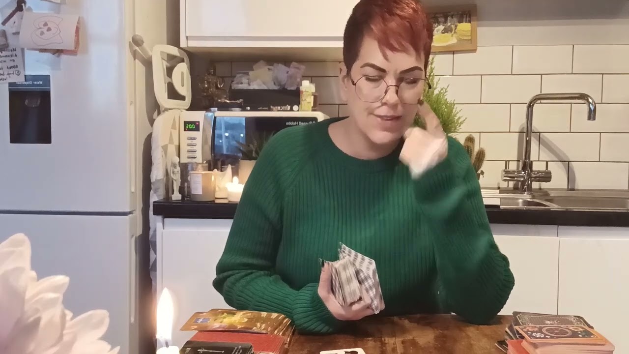 There are so many eyes on you right now. 👀🎯👀🎯