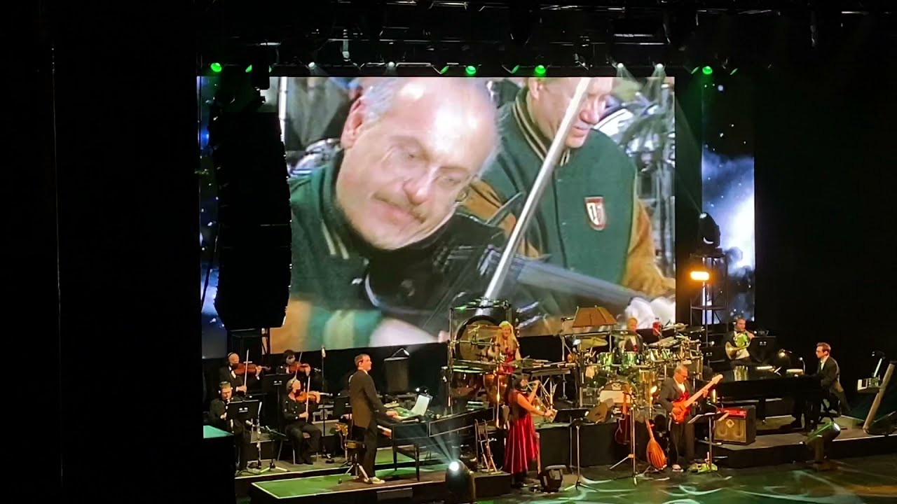 Mannheim Steamroller - 13 - Deck The Halls