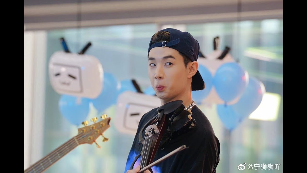 [Fancam] 20210924 Henry 刘宪华 Violin improvisation +《Stay》Live performance in Shanghai BiliBili office