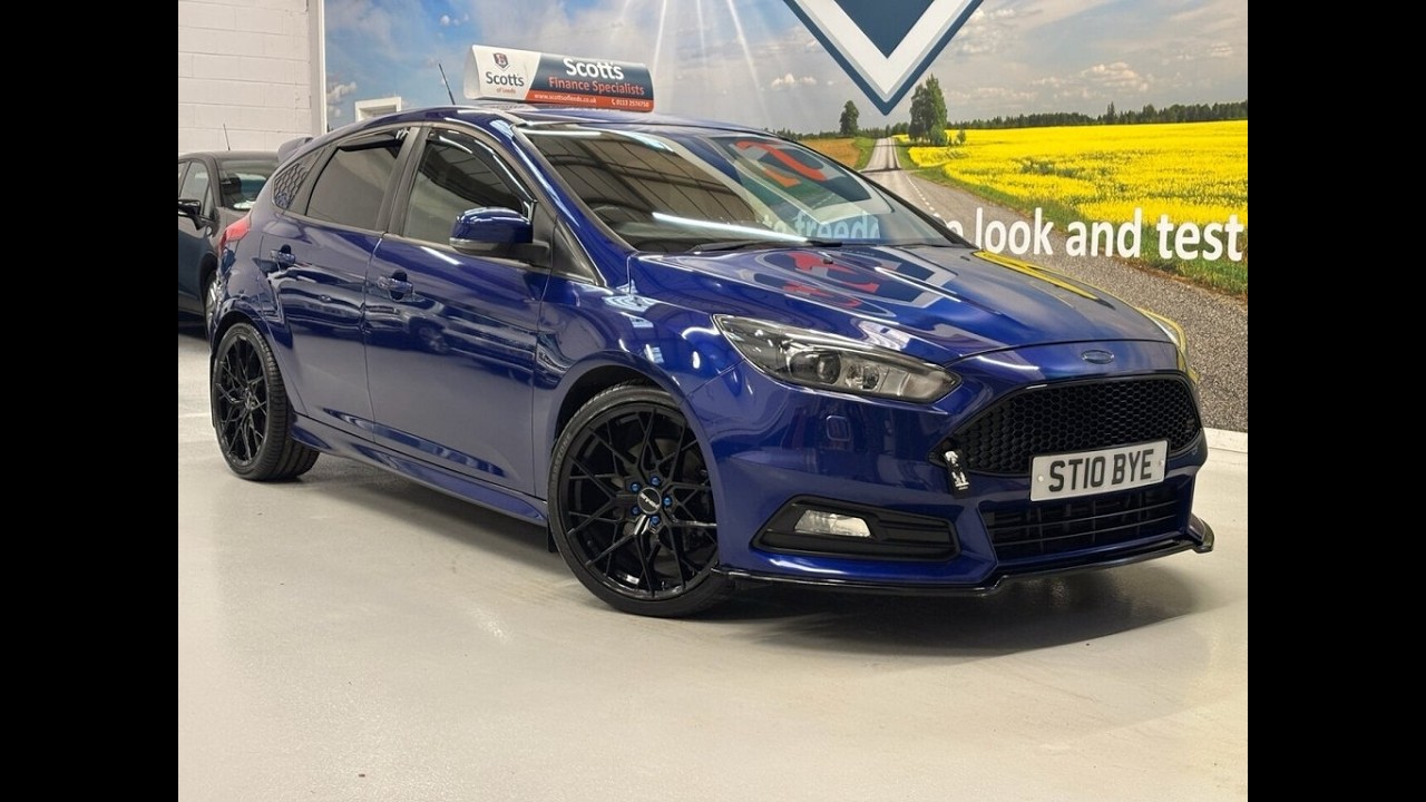 FORD FOCUS 2.0T EcoBoost ST-3 Hatchback 5 Door Petrol Manual Blue Euro 6