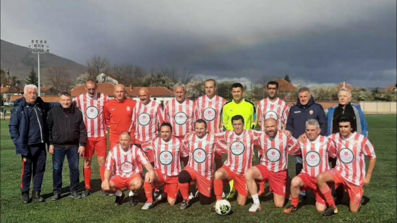 Pisci Zvezdine istorije | Veterani poklonili dresove za pomoć malom Vukanu