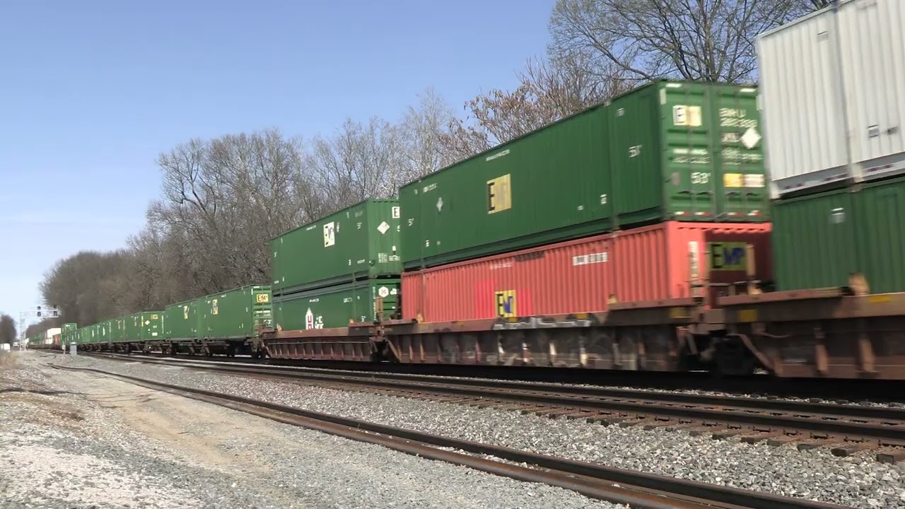 NORFOLK SOUTHERN GE ES44AC Southbound Intermodal Container Train