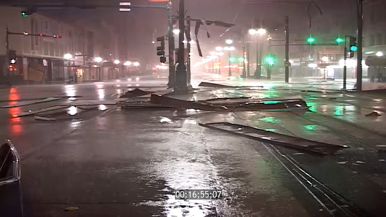 Hurricane Katrina, New Orleans, LA - 8/29/2005 Early morning storm video