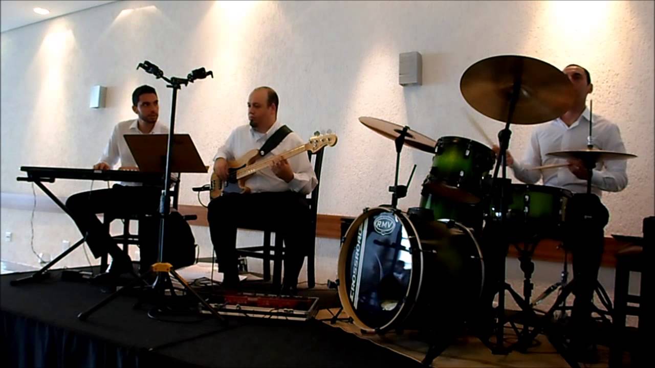 DUO AC&Uacute;STICA - FLY ME TO THE MOON